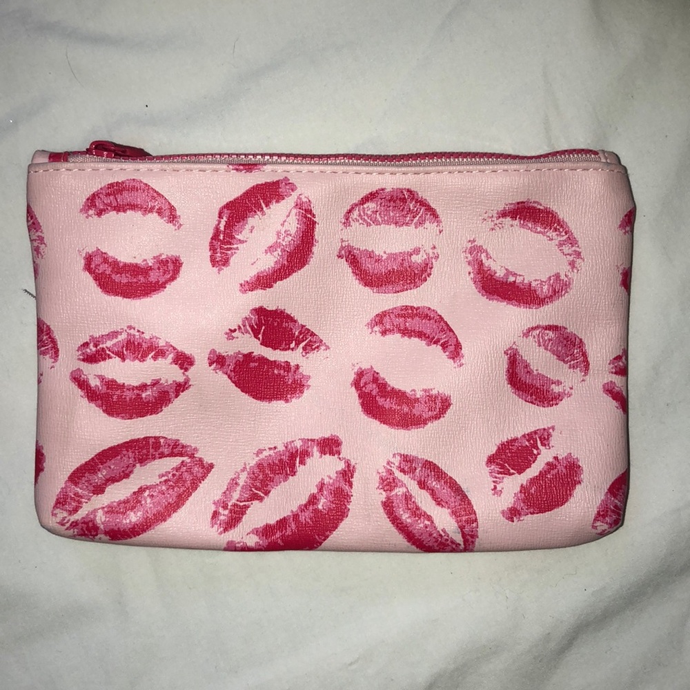 MAKEUP BAG
